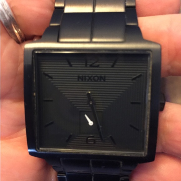 Nixon Men’s Watch - Picture 1 of 3